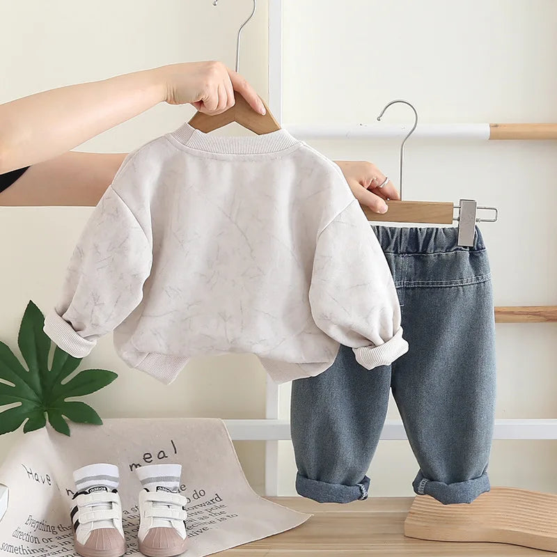 2025 New Stylish Casual Boys' Sweatshirt Set for Spring and Autumn Long Sleeve Two-Piece with Letter Patch for Baby Boys