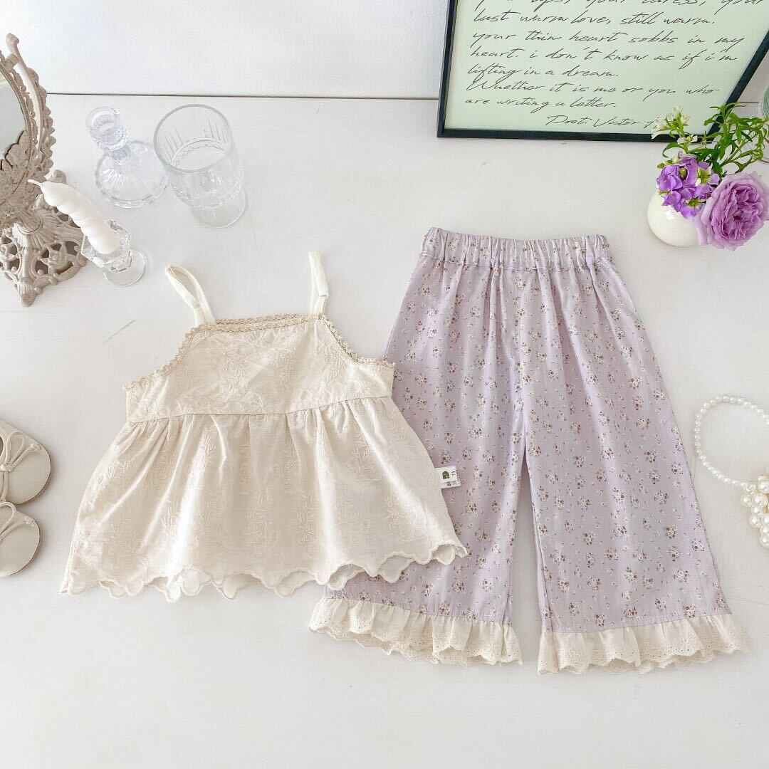 Embroidered top and printed lace pants premium set