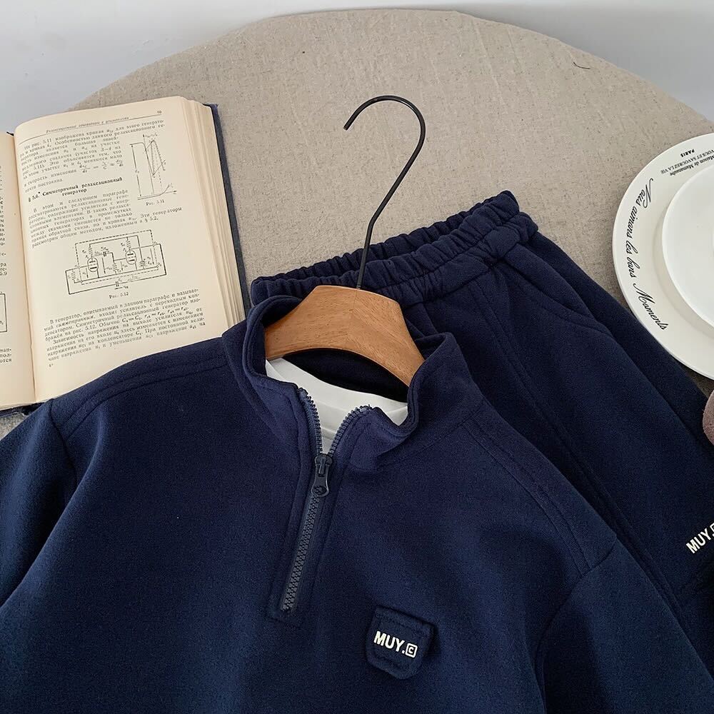 Zipper pullover and pants winter premium set