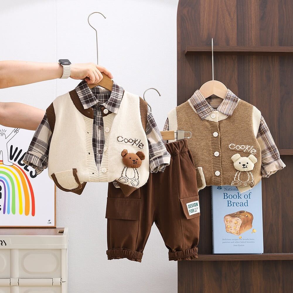 Checks shirt and cargo pants with cardigan set