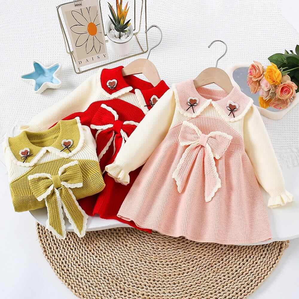 Bow made knitted winter dress