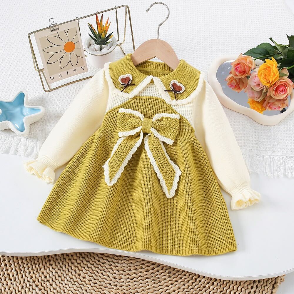 Bow made knitted winter dress