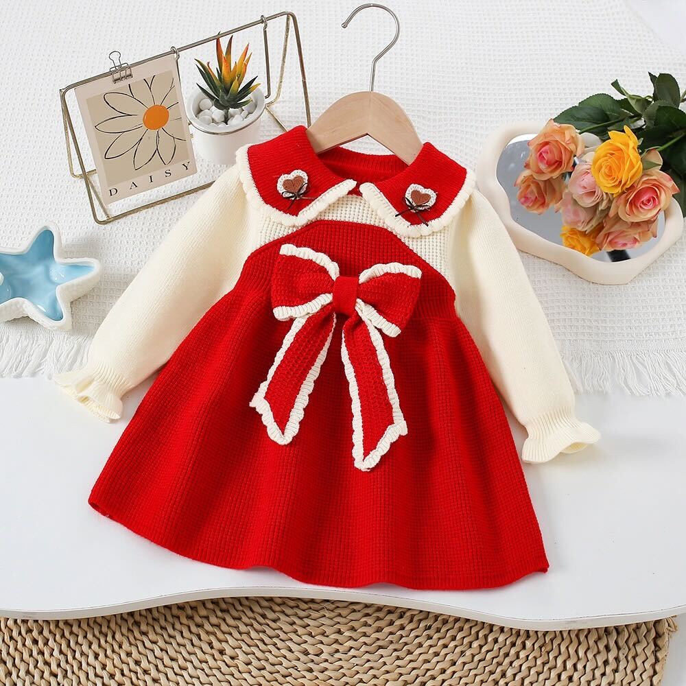 Bow made knitted winter dress