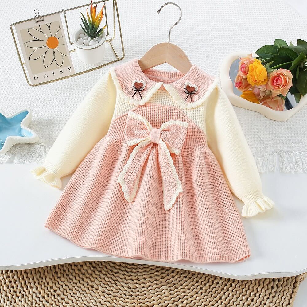 Bow made knitted winter dress