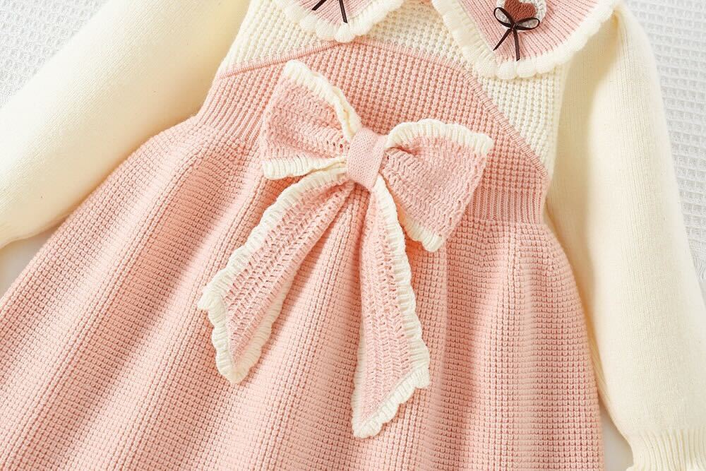Bow made knitted winter dress