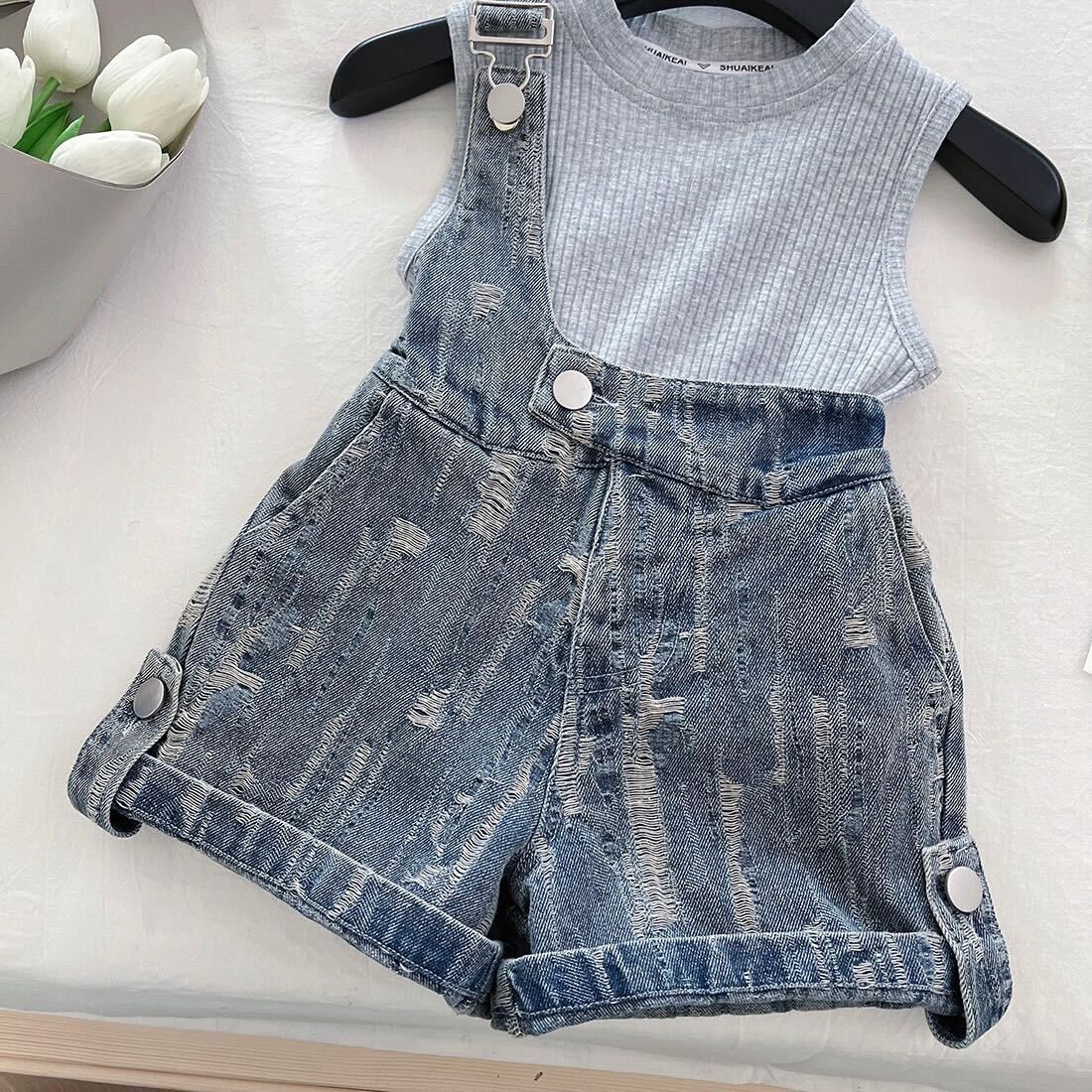 Rugged denim shorts set