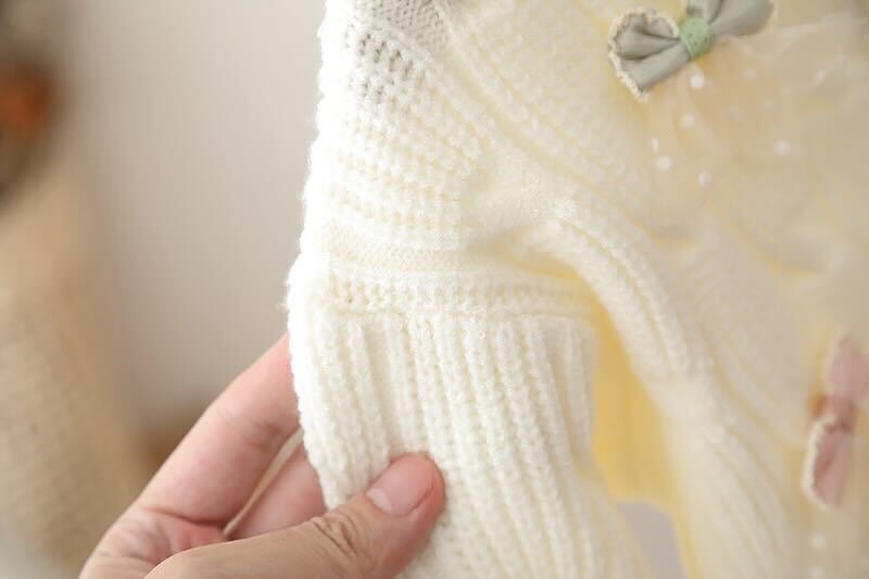 Bow made cardigan