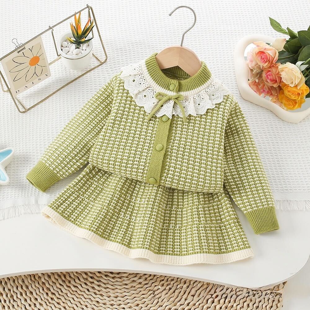 Checkered knitted winter set