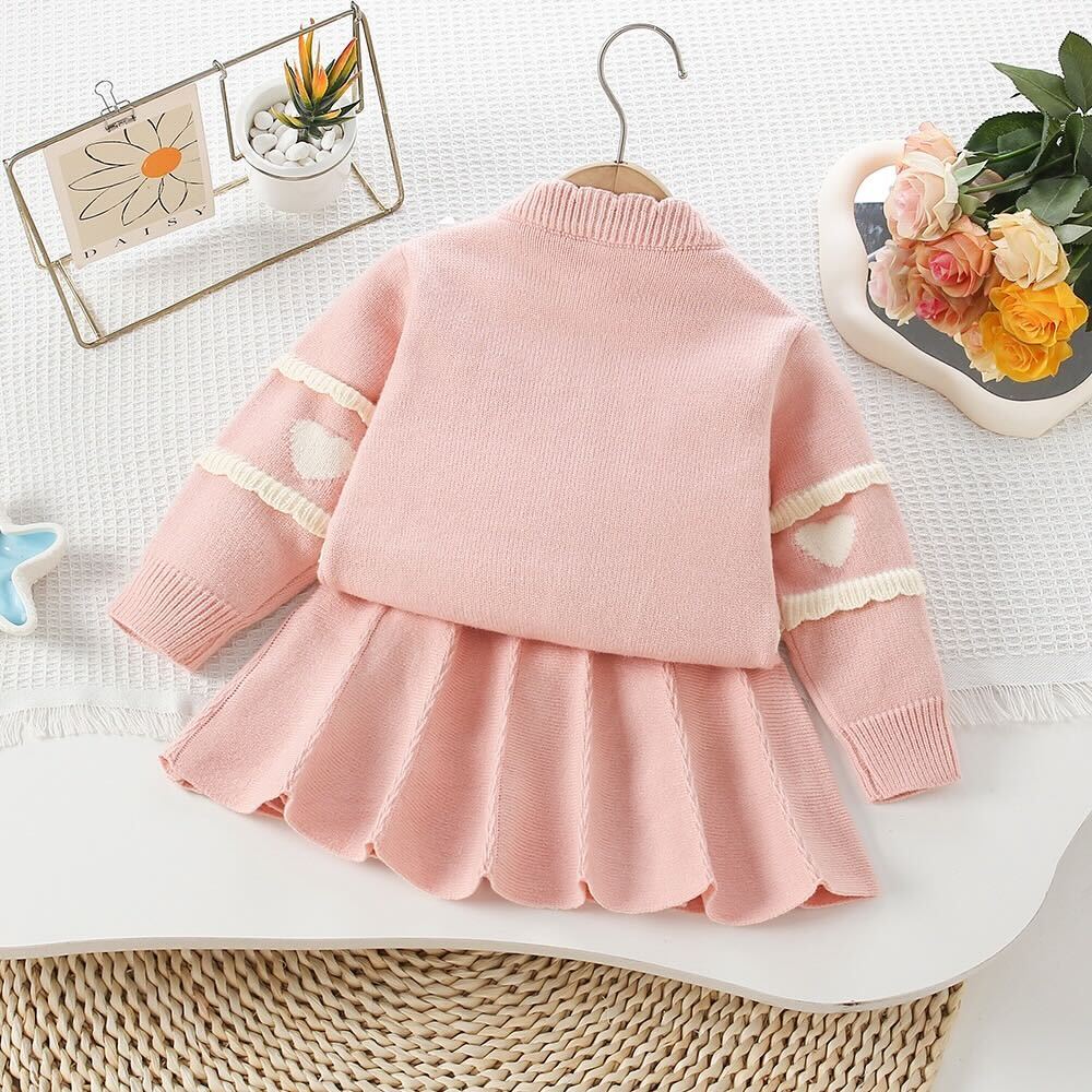 Heart made knitted winter set