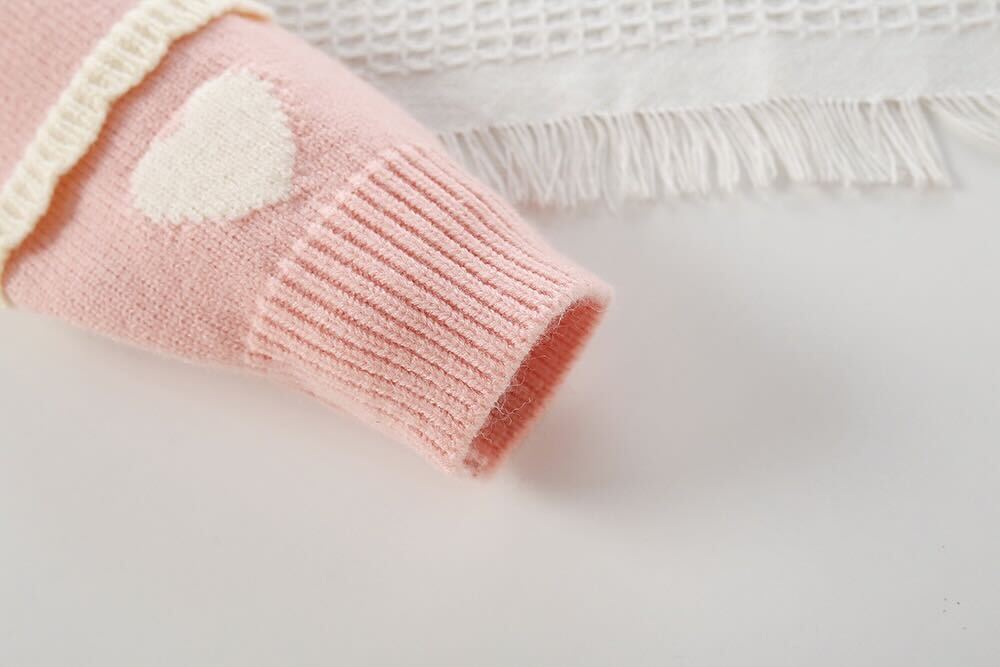 Heart made knitted winter set
