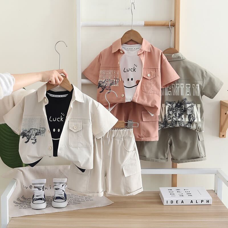 Printed shirt with west and cargo shorts